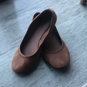 Lucky Brand Emmie Flat